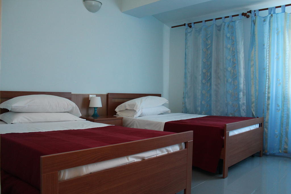 Hotel 106 เซลเลีย มาริน่า ภายนอก รูปภาพ