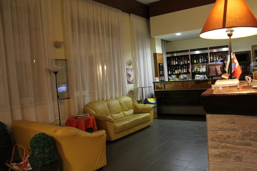 Hotel 106 เซลเลีย มาริน่า ภายนอก รูปภาพ